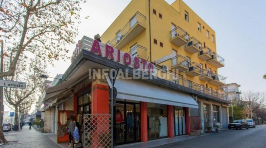 Hotel Ariosto Римини Экстерьер фото