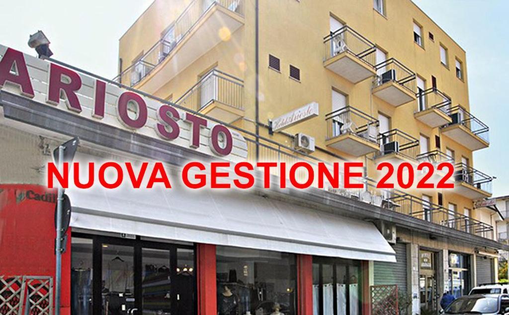 Hotel Ariosto Римини Экстерьер фото