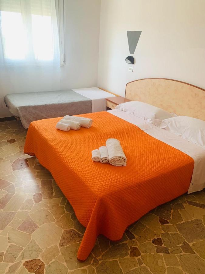 Hotel Ariosto Римини Экстерьер фото