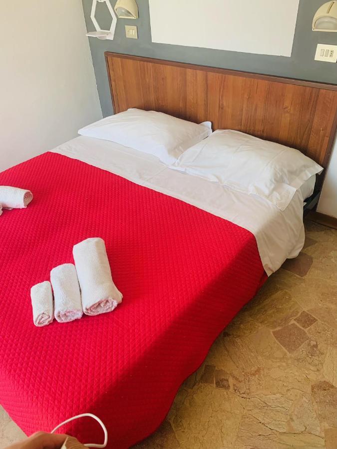 Hotel Ariosto Римини Экстерьер фото