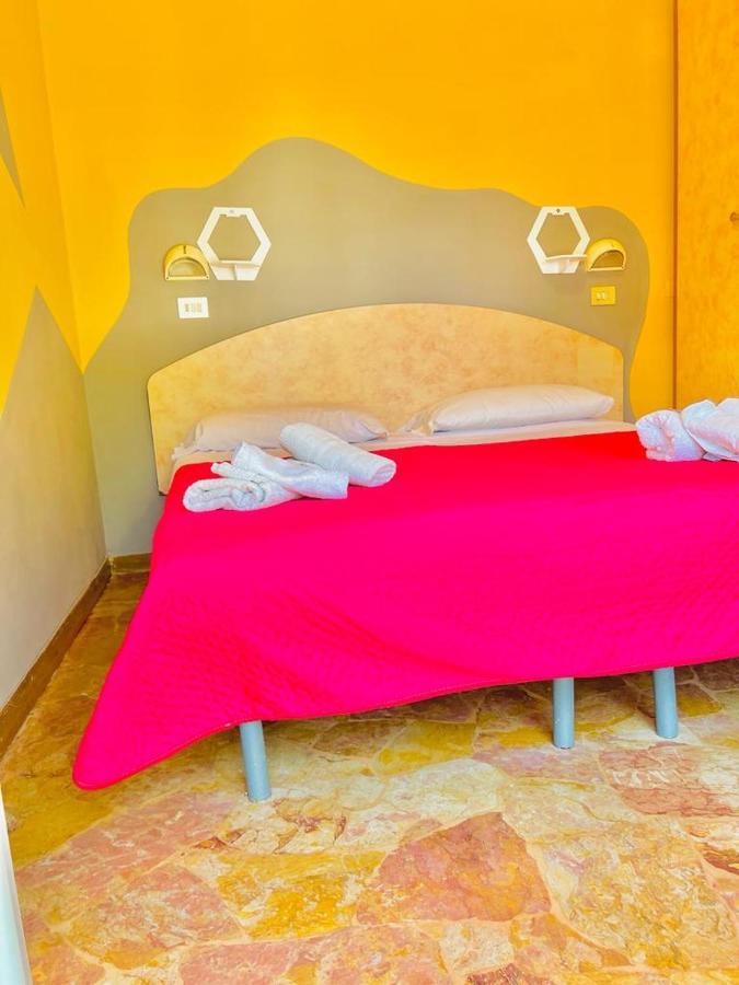 Hotel Ariosto Римини Экстерьер фото